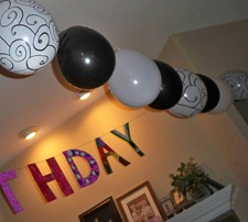 Simple Birthday Party Ideas - Decorating with Balloons