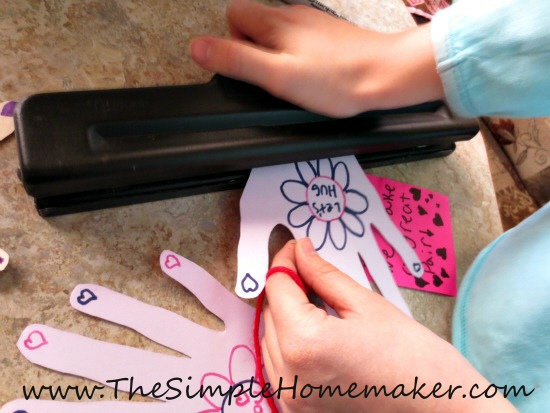 How To Mail A Hug - 10-step picture tutorial from The Simple Homemaker's children